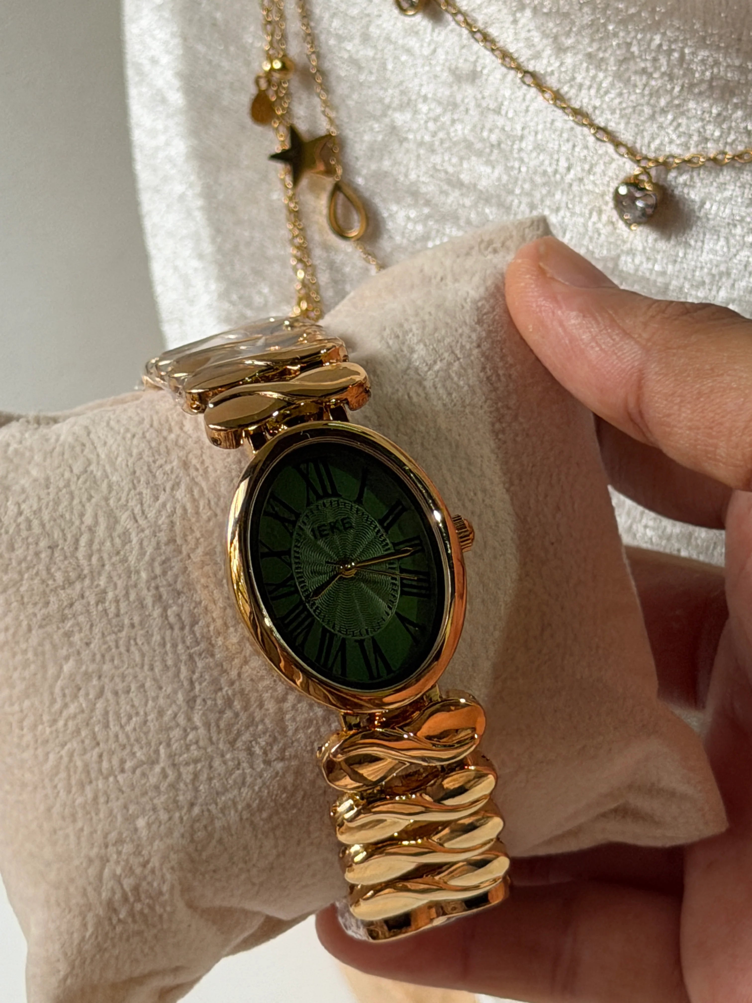 Emerald luxe watch
